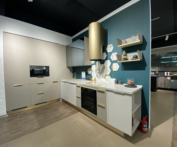 м. Бульвар Дмитрия Донского